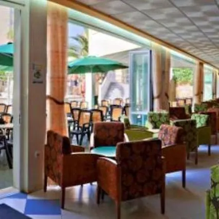 Alone 3* Cala de Finestrat