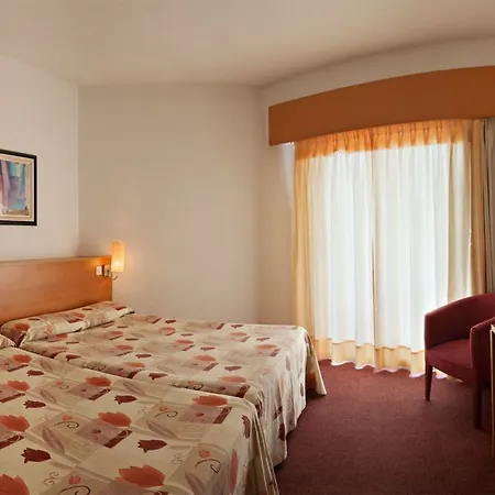 Alone Hotell 3*