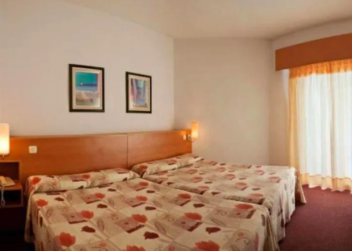 Alone Cala de Finestrat